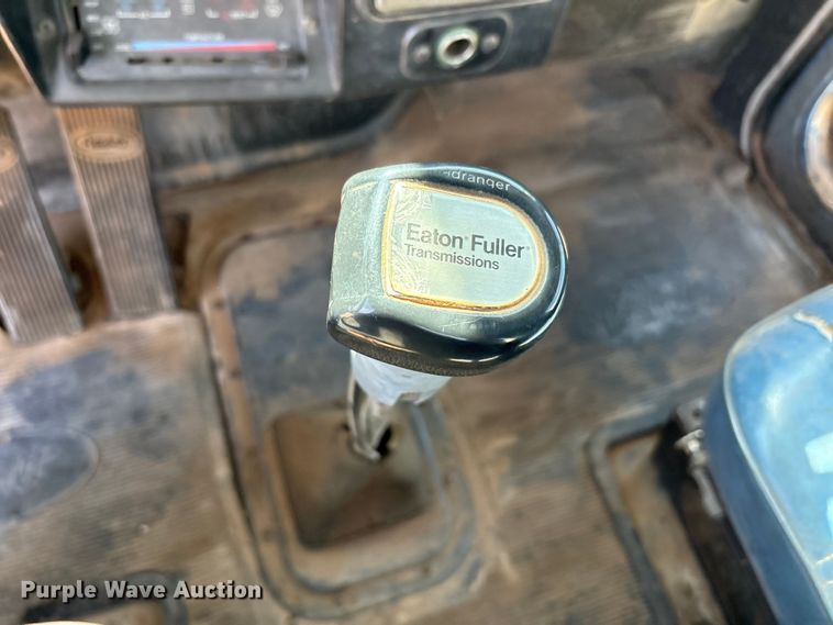 image for item EU4897 1991 Peterbilt 378 semi truck