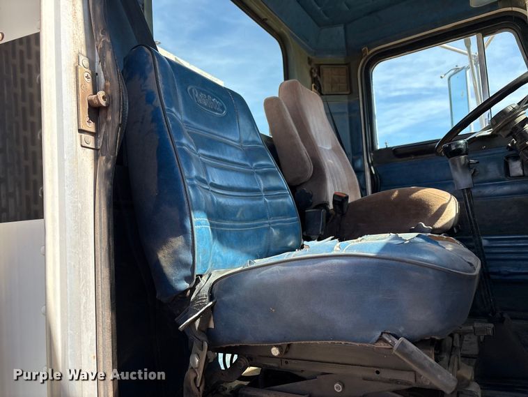 image for item EU4897 1991 Peterbilt 378 semi truck