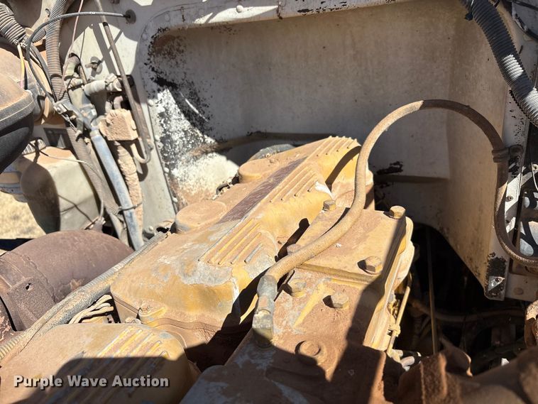 image for item EU4897 1991 Peterbilt 378 semi truck