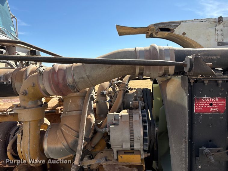 image for item EU4897 1991 Peterbilt 378 semi truck