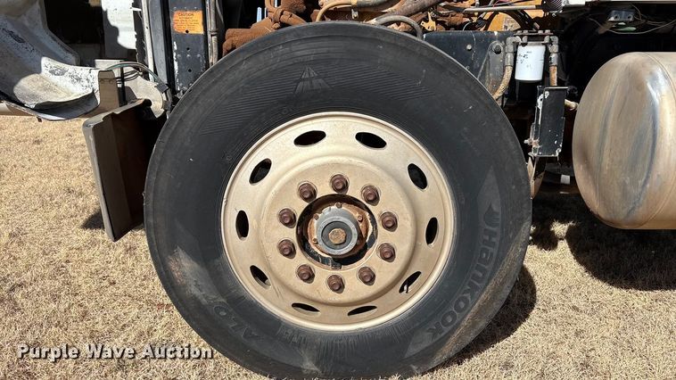 image for item EU4897 1991 Peterbilt 378 semi truck