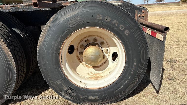 image for item EU4897 1991 Peterbilt 378 semi truck