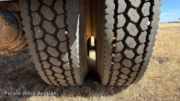 image for item EU4897 1991 Peterbilt 378 semi truck