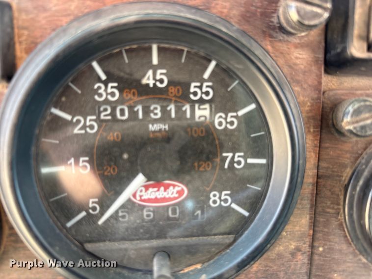 image for item EU4897 1991 Peterbilt 378 semi truck