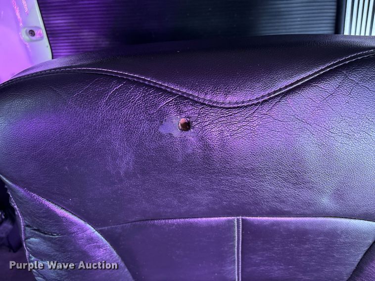 image for item EU7366 2017 Peterbilt 389 semi truck