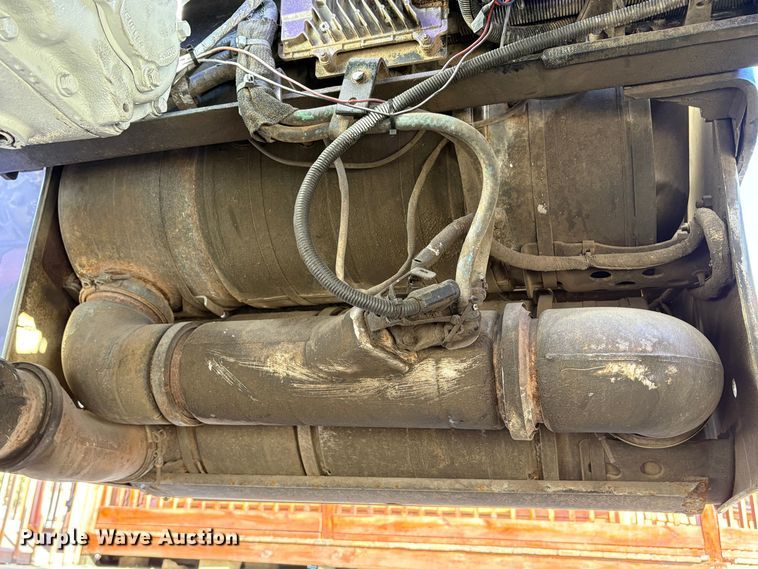 image for item EU7366 2017 Peterbilt 389 semi truck