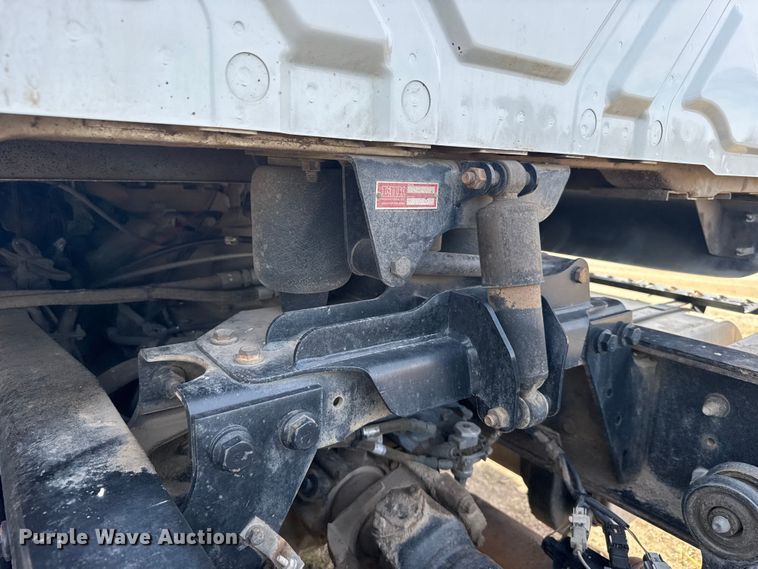 image for item FB0807 2013 International 7500 truck cab and chassis