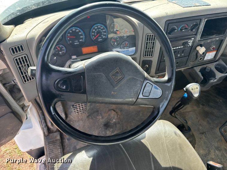 image for item FB0807 2013 International 7500 truck cab and chassis