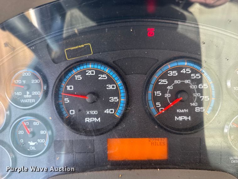 image for item FB0807 2013 International 7500 truck cab and chassis