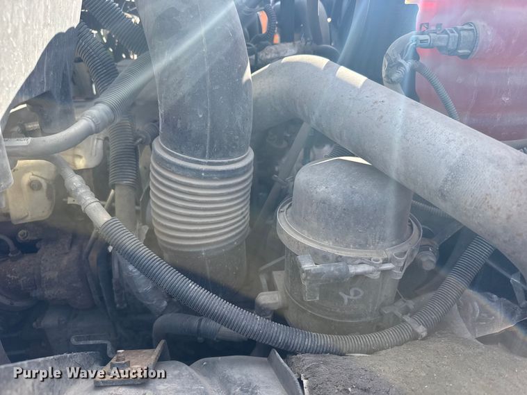 image for item FB0807 2013 International 7500 truck cab and chassis