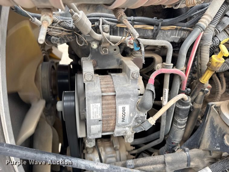 image for item FB0808 2013 Peterbilt 384 flatbed truck