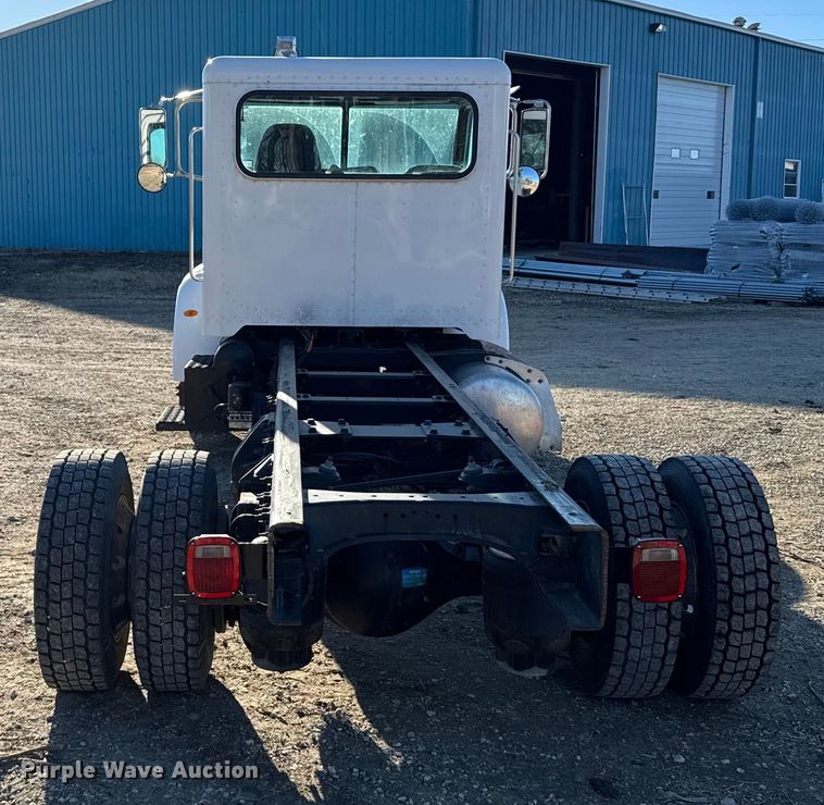 image for item FB0815 2010 Peterbilt 335 truck cab and chassis