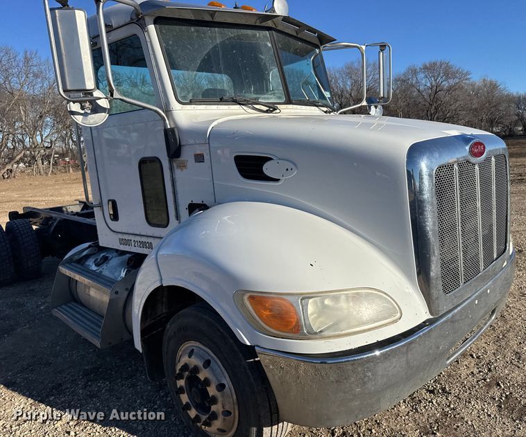 image for item FB0815 2010 Peterbilt 335 truck cab and chassis