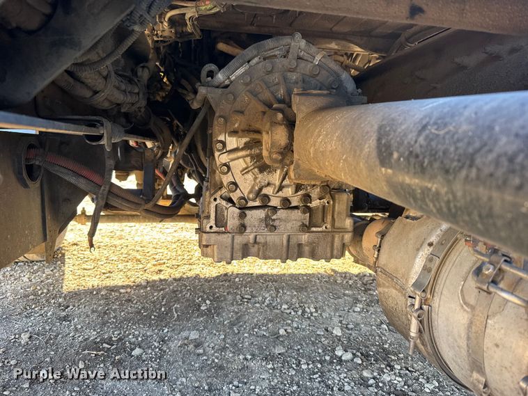 image for item FB0815 2010 Peterbilt 335 truck cab and chassis