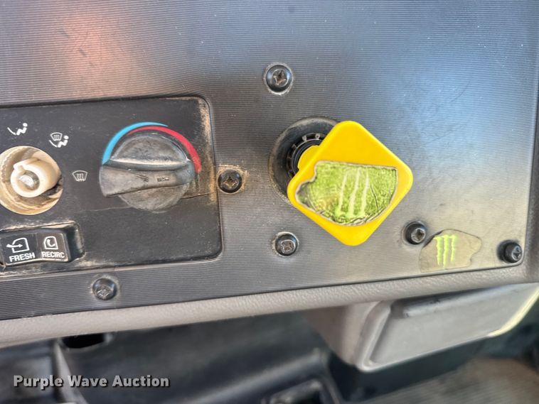 image for item FB0815 2010 Peterbilt 335 truck cab and chassis