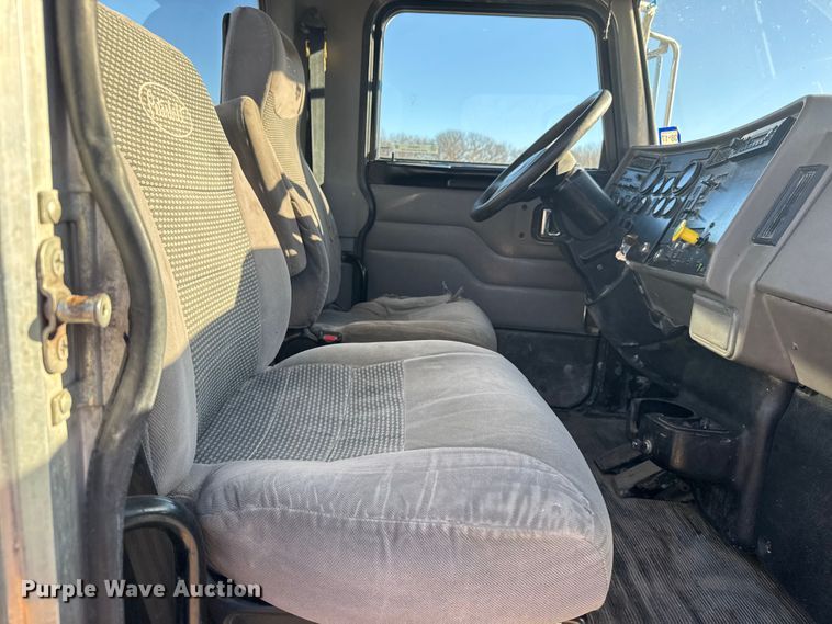 image for item FB0815 2010 Peterbilt 335 truck cab and chassis