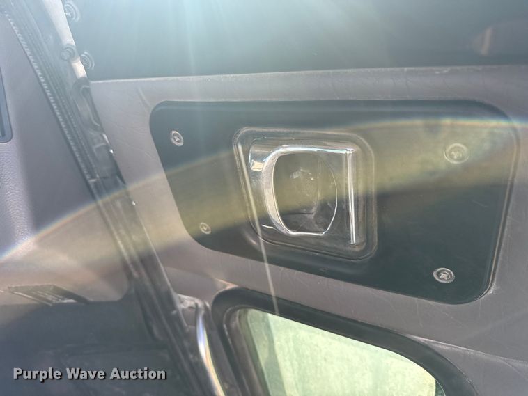 image for item FB0815 2010 Peterbilt 335 truck cab and chassis