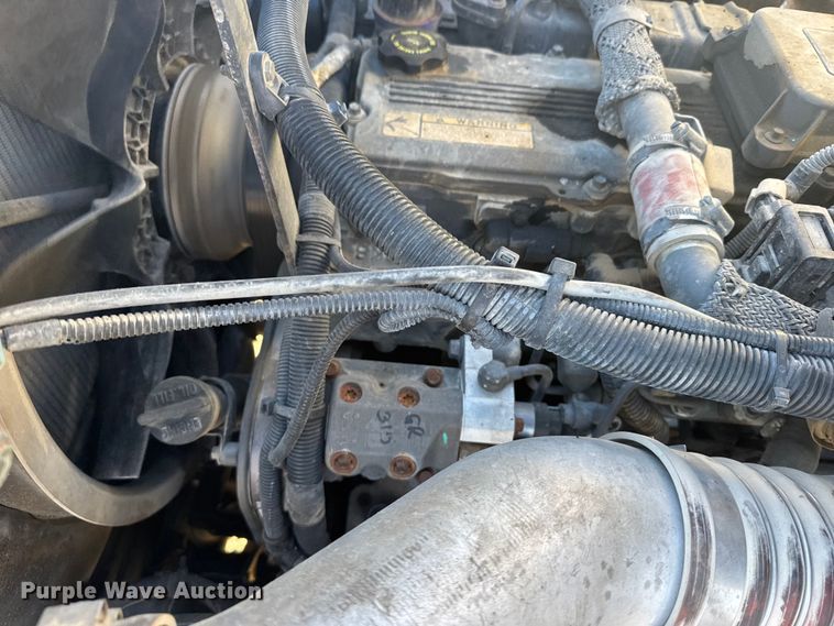 image for item FB0815 2010 Peterbilt 335 truck cab and chassis