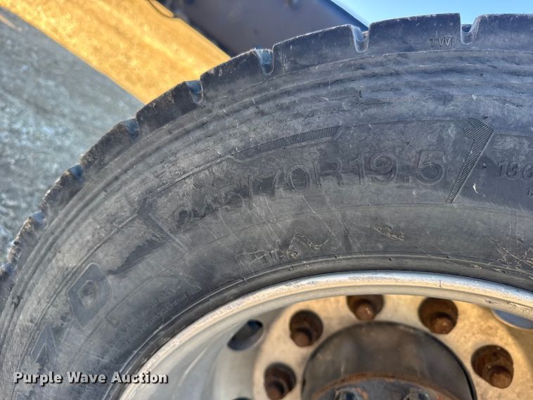 image for item FB0815 2010 Peterbilt 335 truck cab and chassis