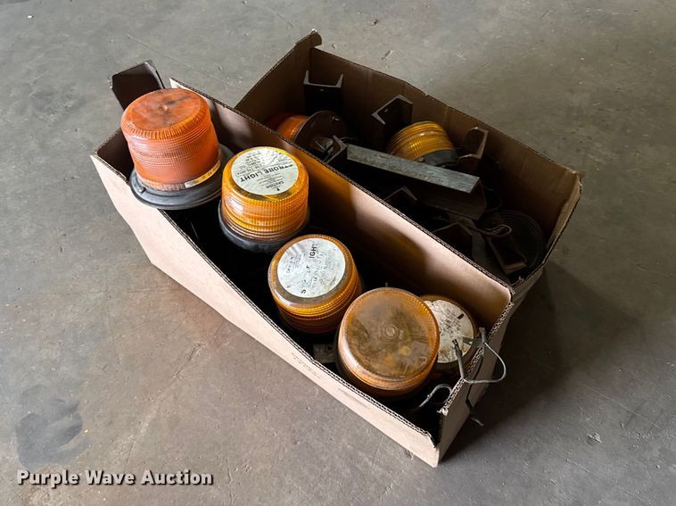 image for item FB0911 Approximately 17 strobe lights