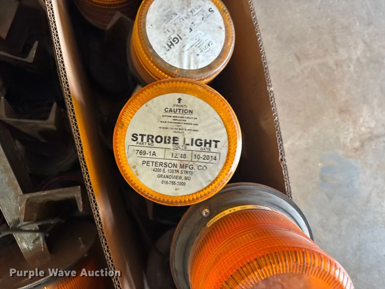 image for item FB0911 Approximately 17 strobe lights