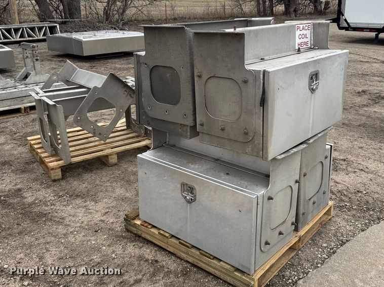 image for item FB0912 (4) toolboxes 