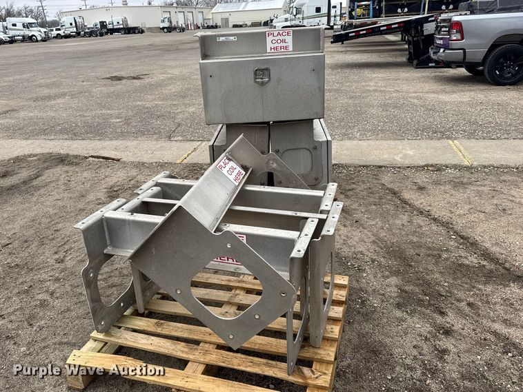 image for item FB0912 (4) toolboxes 