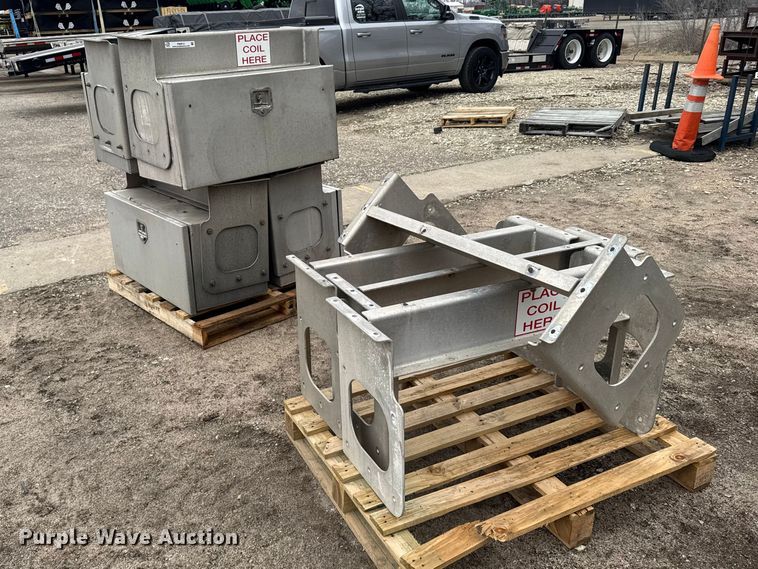 image for item FB0912 (4) toolboxes 