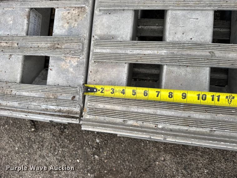image for item FB0913 (4) trailer ramps