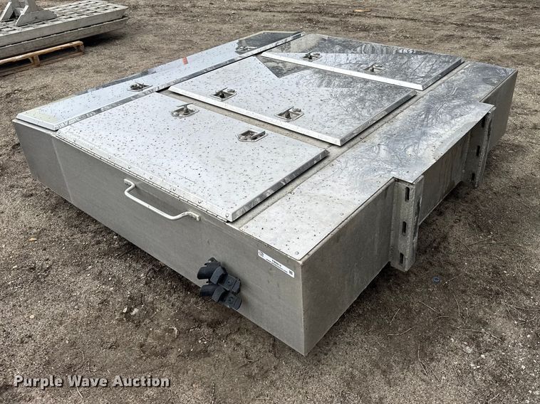 image for item FB0914 Headache truck cabinet