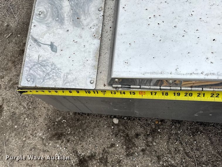 image for item FB0914 Headache truck cabinet