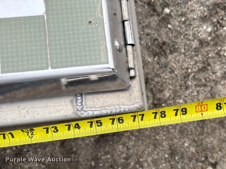 image for item FB0914 Headache truck cabinet