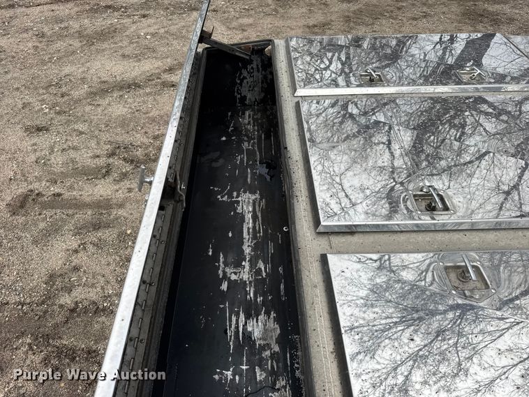 image for item FB0914 Headache truck cabinet