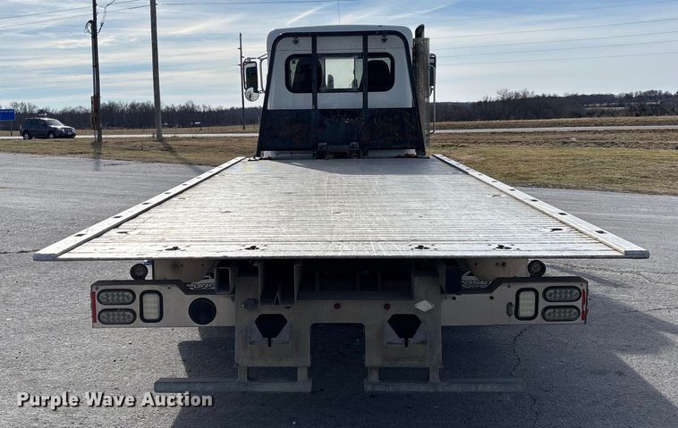 image for item FB3008 2015 Peterbilt 330 rollback truck