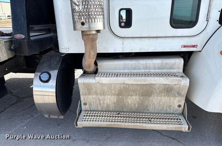 image for item FB3008 2015 Peterbilt 330 rollback truck