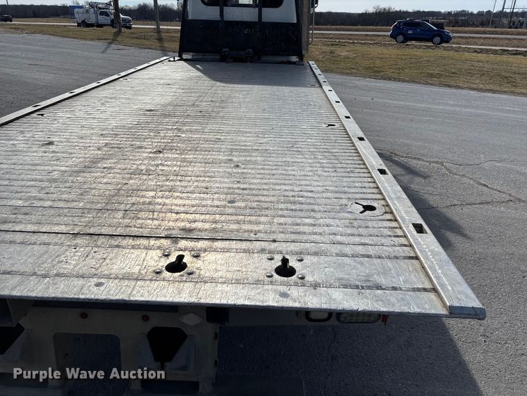 image for item FB3008 2015 Peterbilt 330 rollback truck