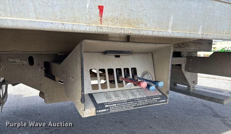 image for item FB3008 2015 Peterbilt 330 rollback truck