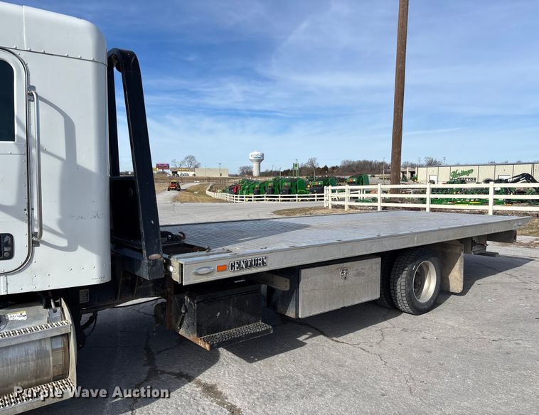 image for item FB3008 2015 Peterbilt 330 rollback truck