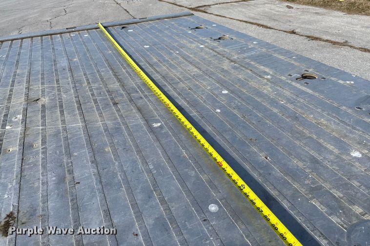 image for item FB3008 2015 Peterbilt 330 rollback truck