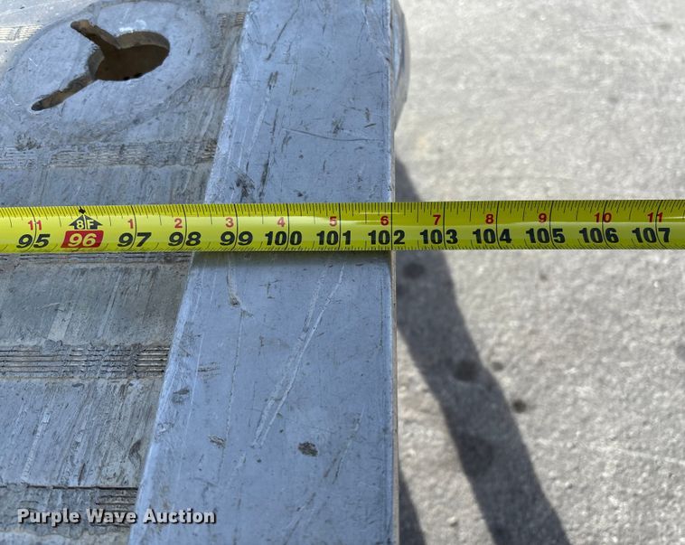 image for item FB3008 2015 Peterbilt 330 rollback truck