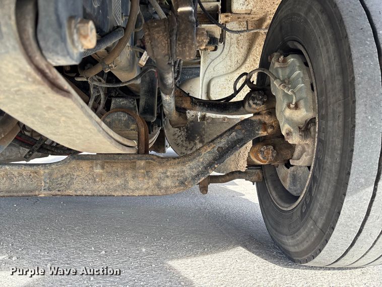 image for item FB3008 2015 Peterbilt 330 rollback truck