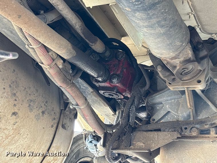 image for item FB3008 2015 Peterbilt 330 rollback truck