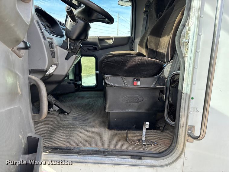 image for item FB3008 2015 Peterbilt 330 rollback truck