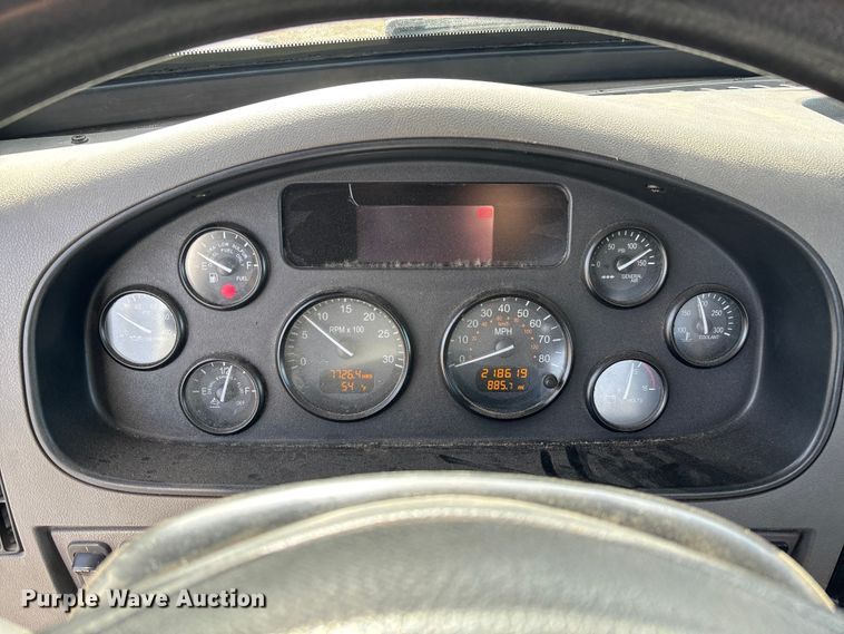 image for item FB3008 2015 Peterbilt 330 rollback truck