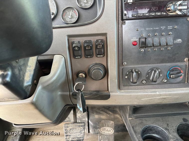 image for item FB3008 2015 Peterbilt 330 rollback truck