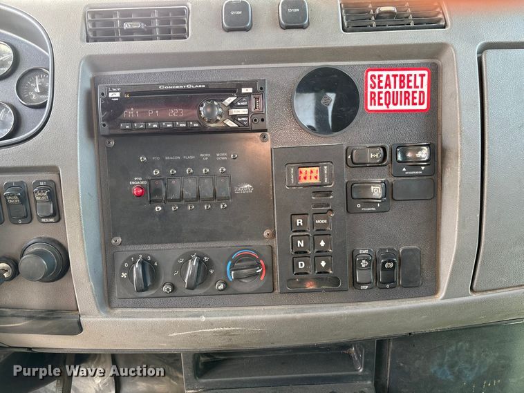 image for item FB3008 2015 Peterbilt 330 rollback truck