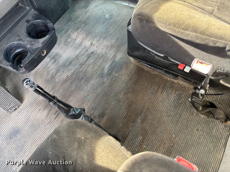 image for item FB3008 2015 Peterbilt 330 rollback truck