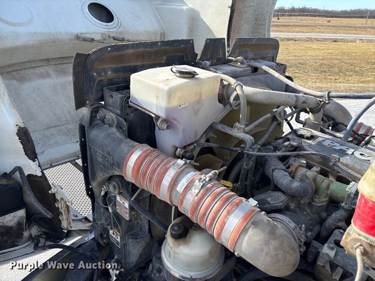 image for item FB3008 2015 Peterbilt 330 rollback truck