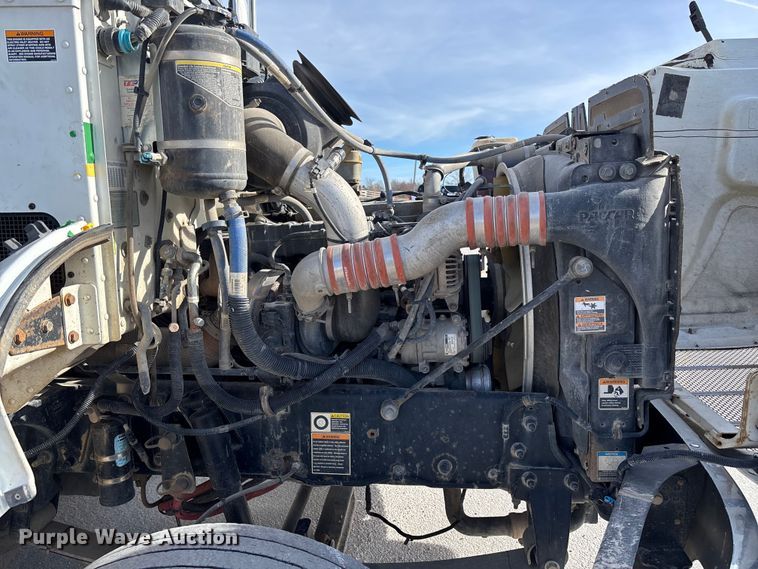 image for item FB3008 2015 Peterbilt 330 rollback truck