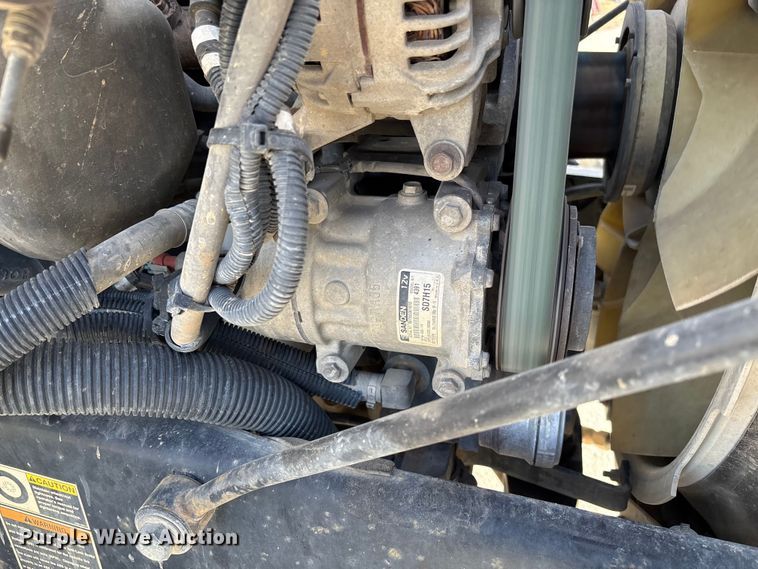 image for item FB3008 2015 Peterbilt 330 rollback truck